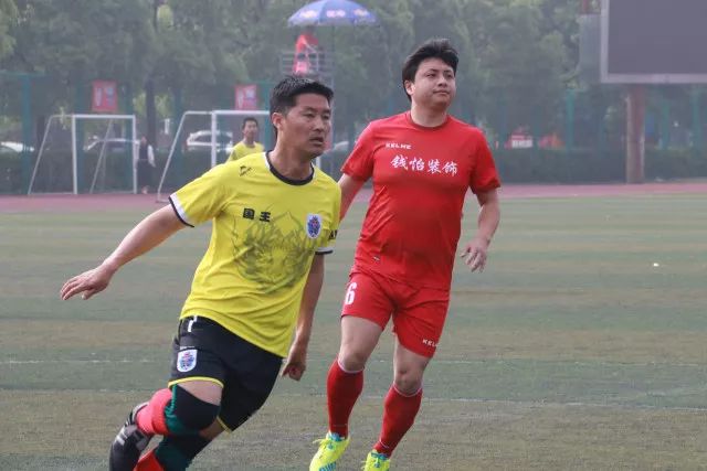 深圳男篮迎新赛季：新任教练首秀挑战卫冕冠军